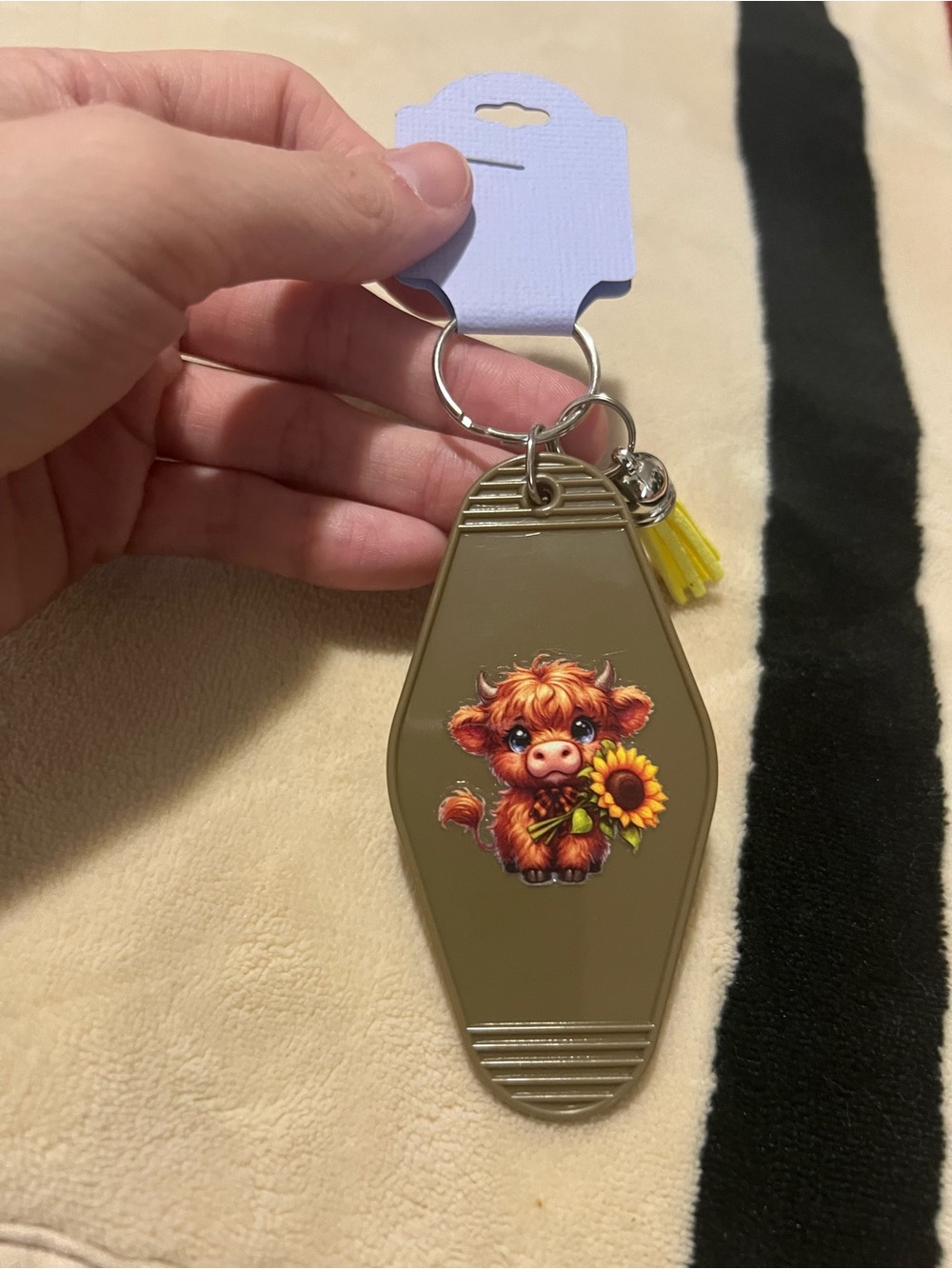 Little Highland Cow Keychain 🌻